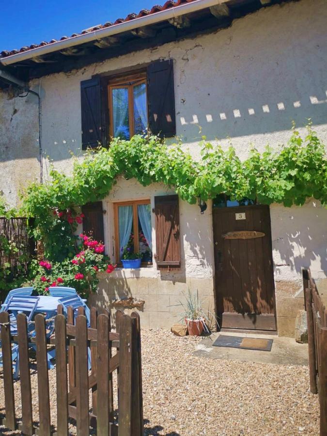 Les Verges Gites Exideuil-sur-Vienne Bagian luar foto